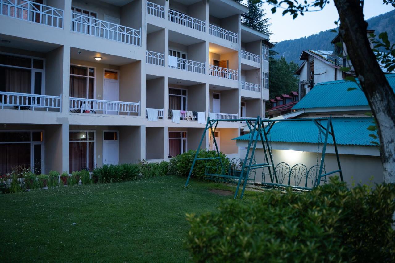 The Conifer Hotel Manali  Exterior photo