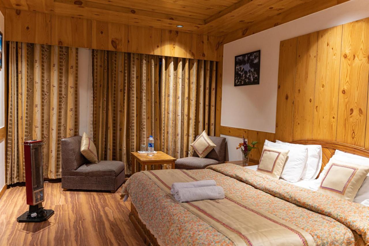 The Conifer Hotel Manali  Exterior photo