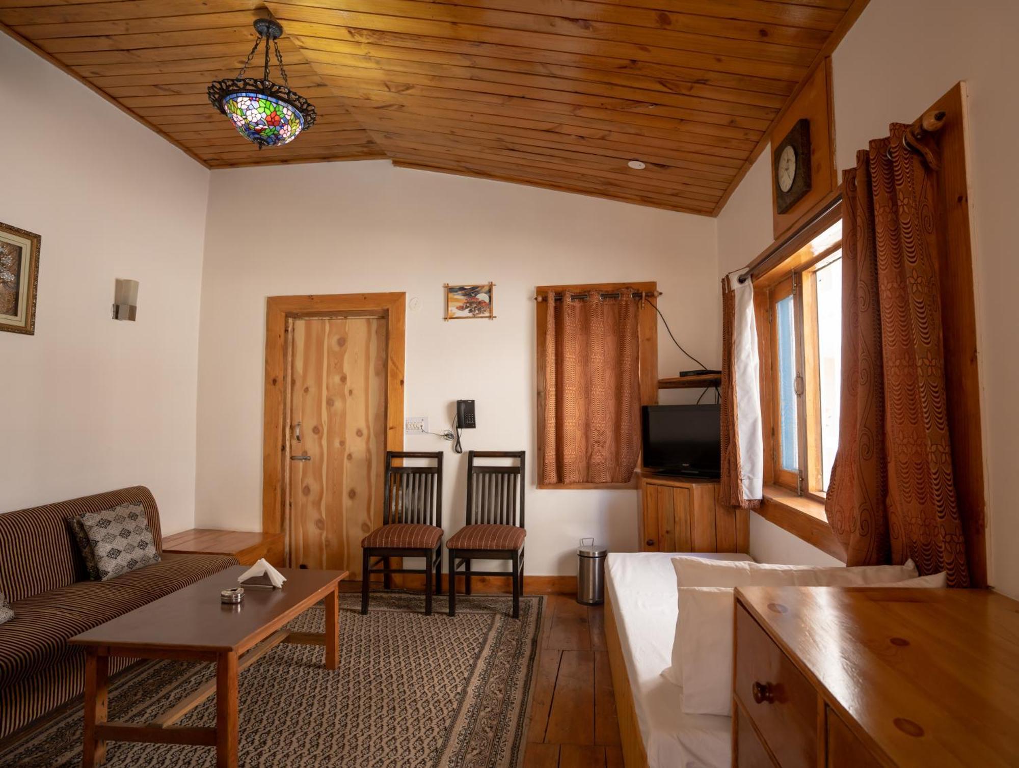 The Conifer Hotel Manali  Exterior photo