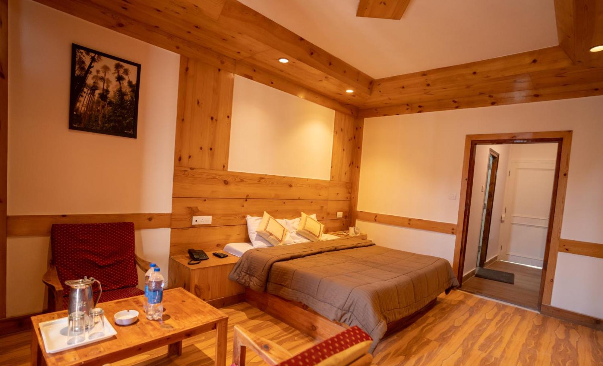 The Conifer Hotel Manali  Exterior photo