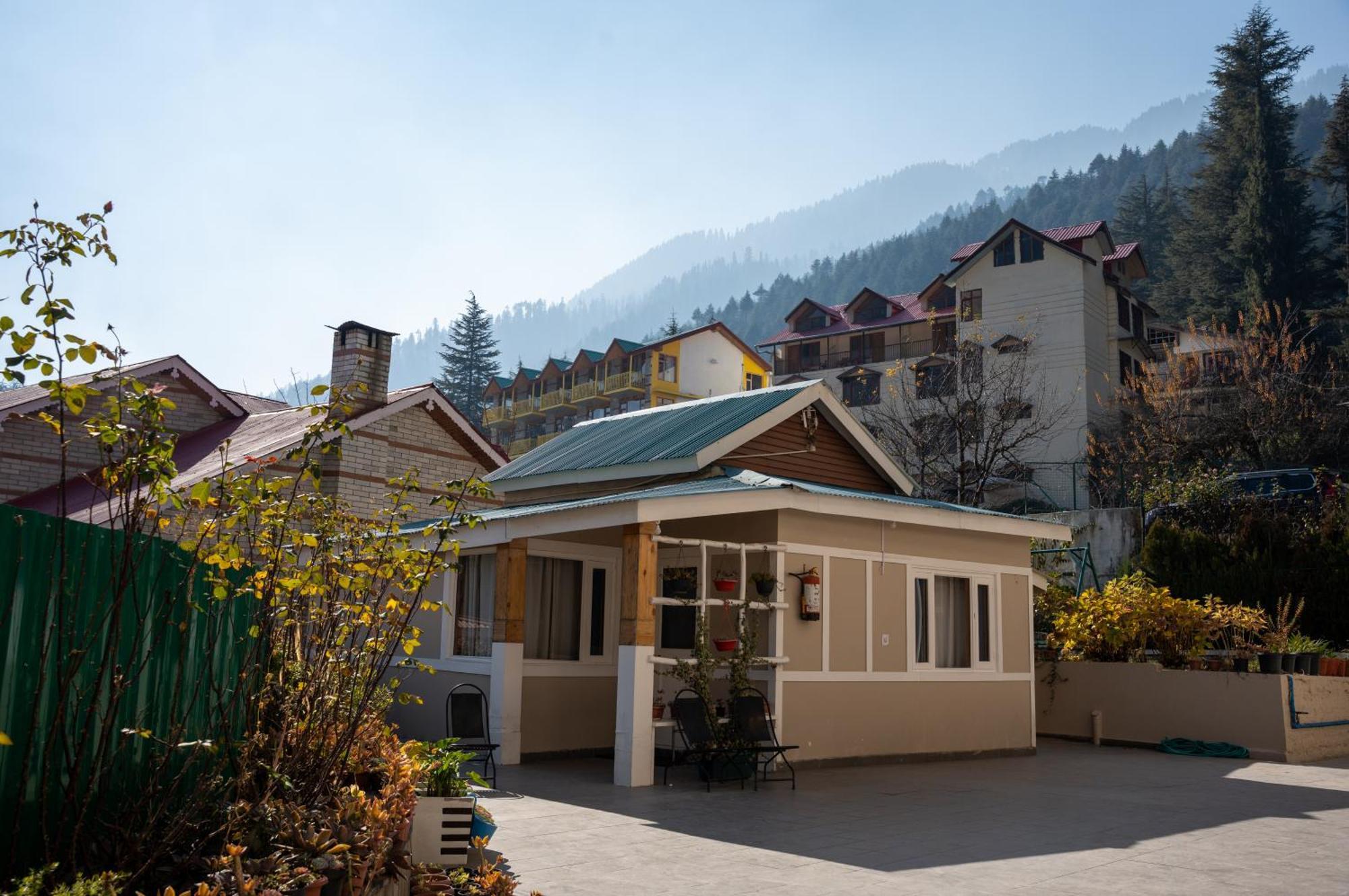 The Conifer Hotel Manali  Exterior photo