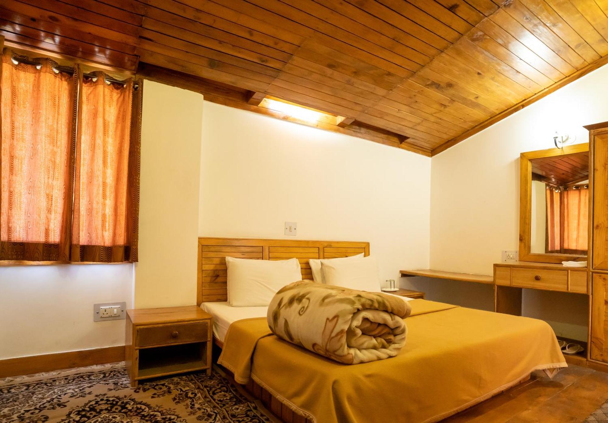 The Conifer Hotel Manali  Exterior photo