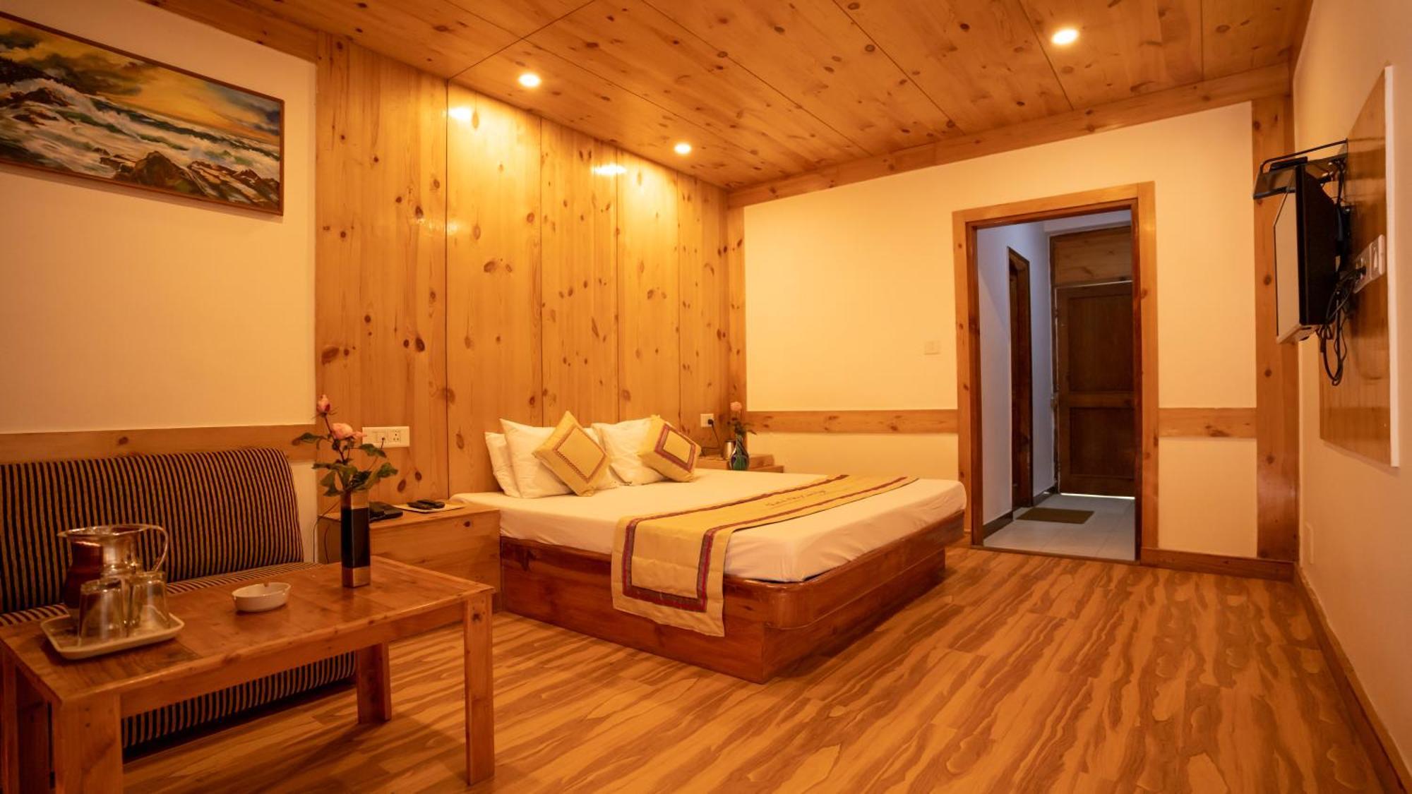 The Conifer Hotel Manali  Exterior photo