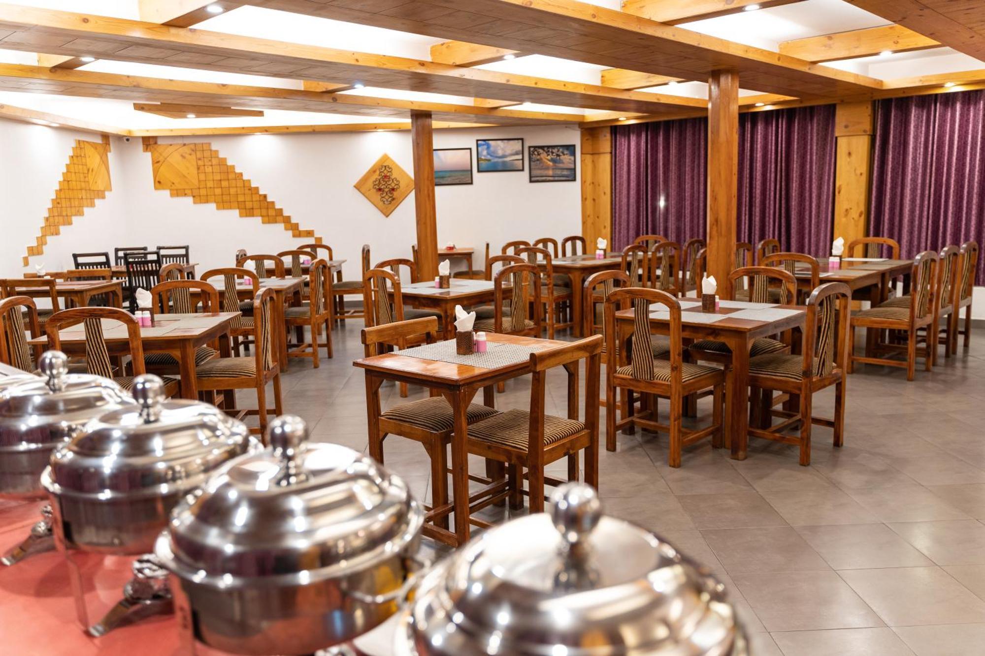 The Conifer Hotel Manali  Exterior photo