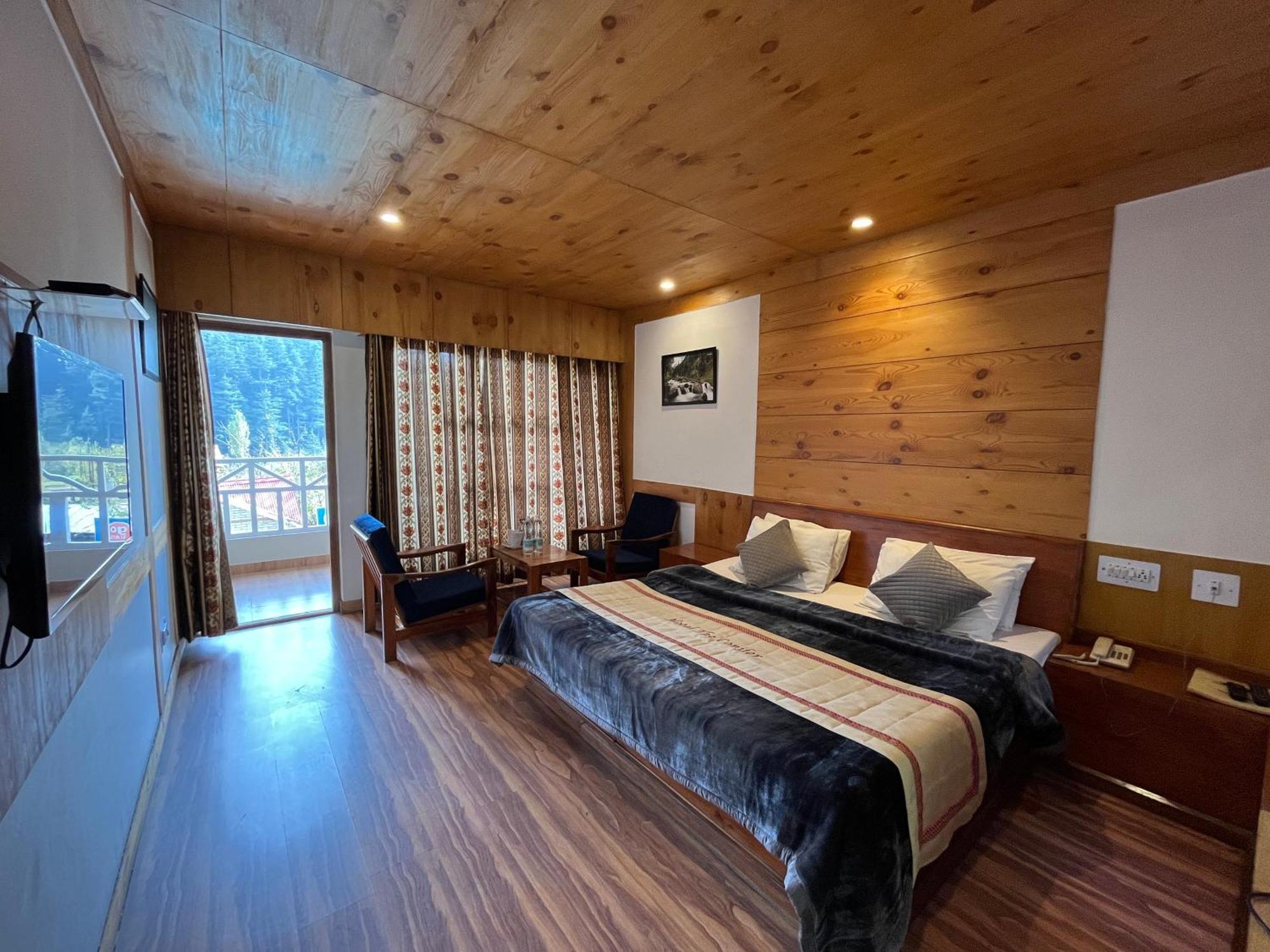 The Conifer Hotel Manali  Exterior photo